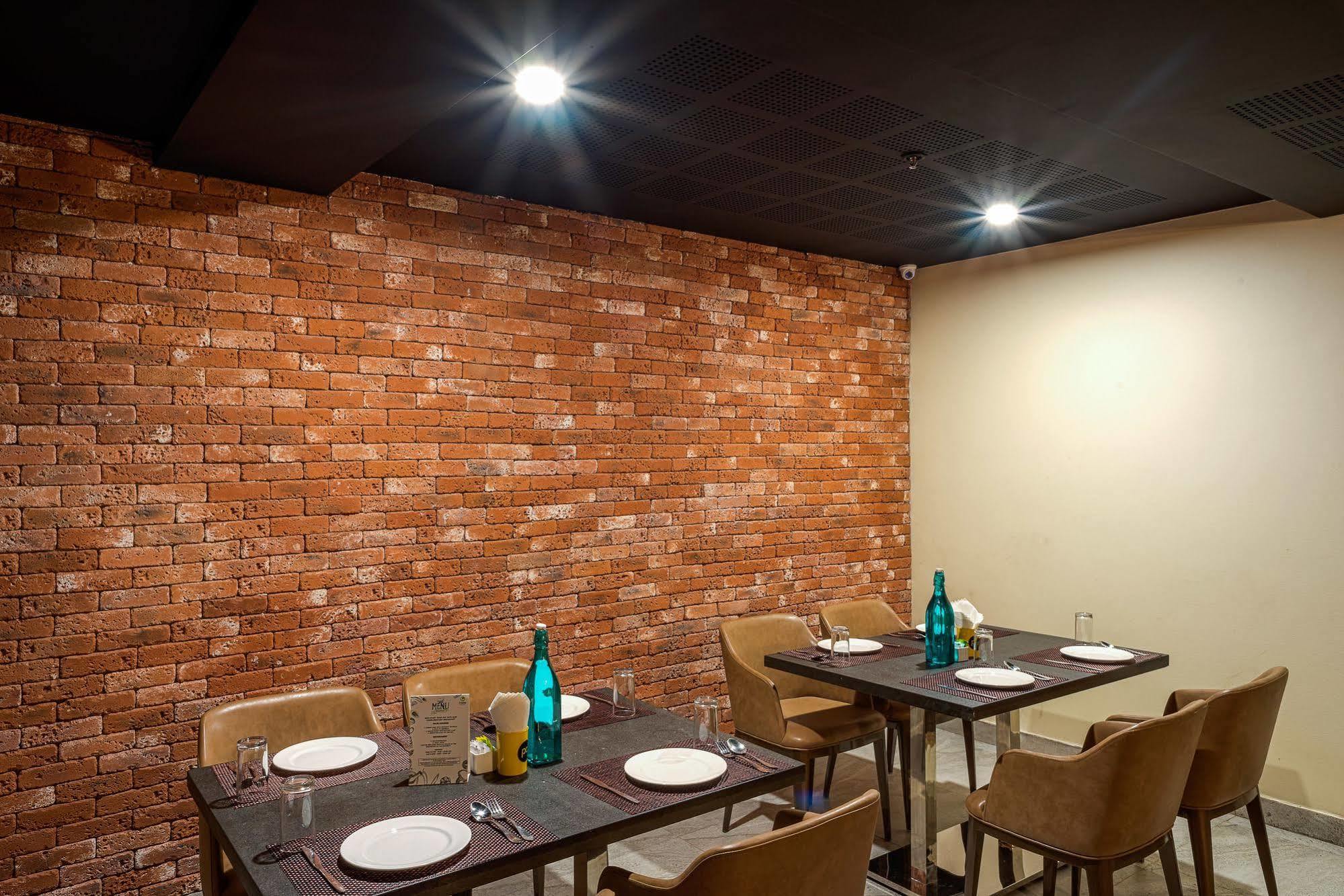 Treebo Fourth Avenue Hotel Chennai Eksteriør billede