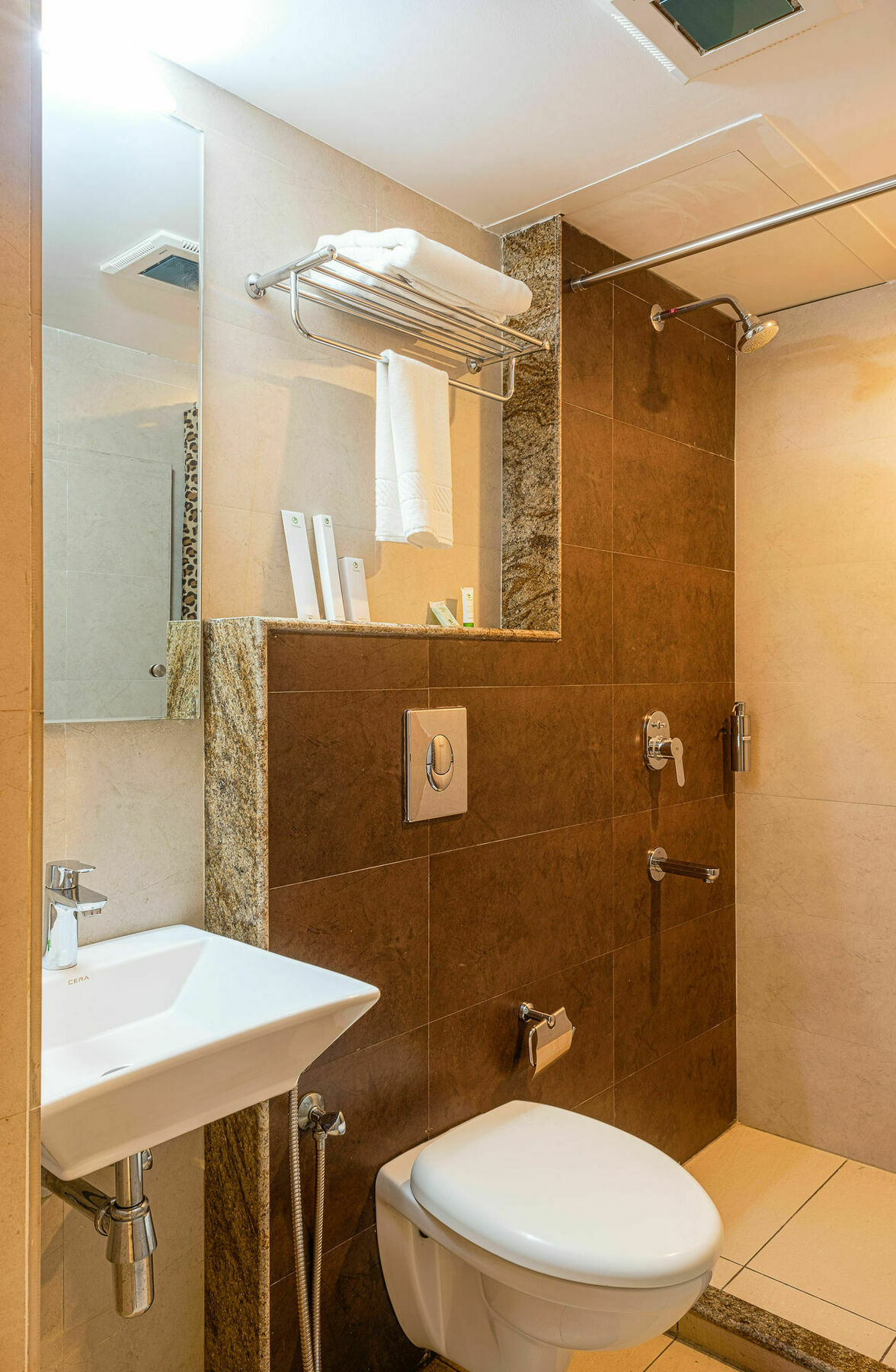 Treebo Fourth Avenue Hotel Chennai Eksteriør billede